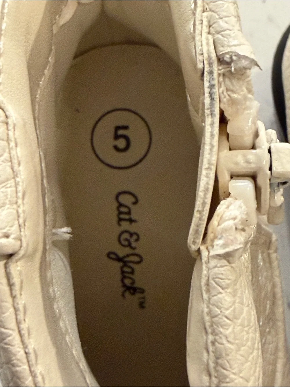 Cat & Jack Cream Girls Ankle Boots with Side Zip